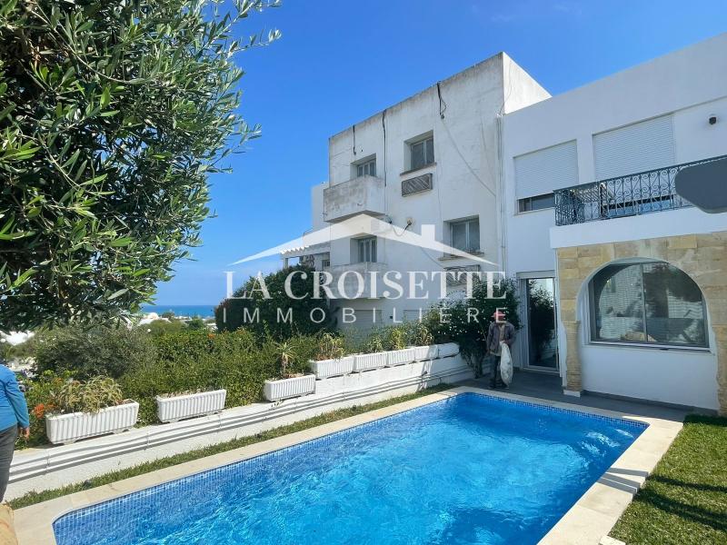 Appartement S+2 avec jardin et piscine à Gammarth